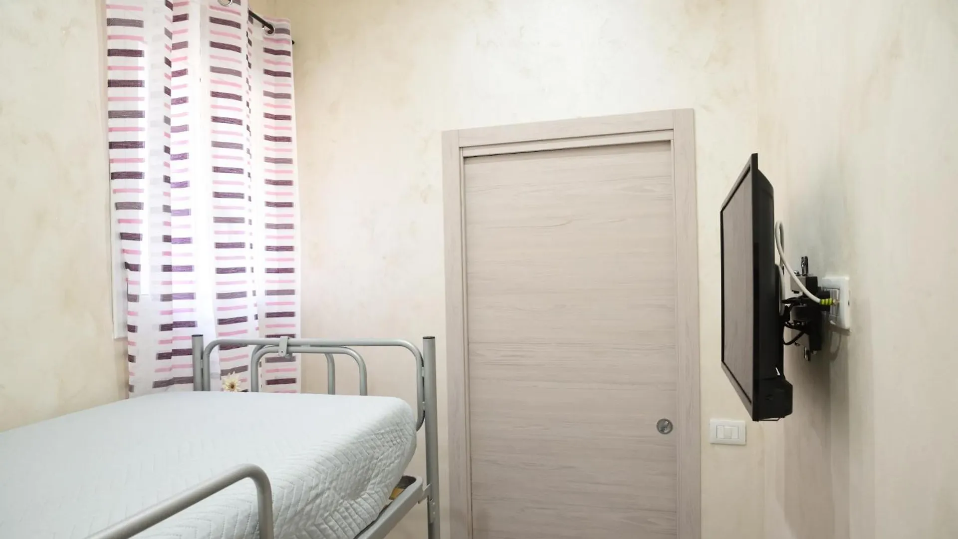 Family House Apartment Catania 0*,